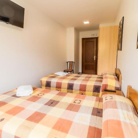 Hostal - Restaurante La Buena Villa By Vivere Stays Villalonquéjar Exteriér fotografie