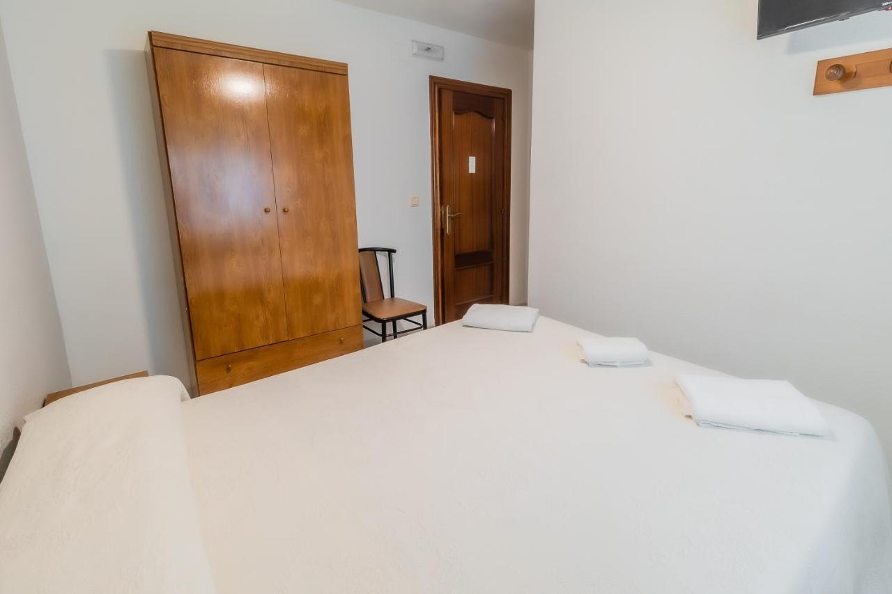 Hostal - Restaurante La Buena Villa By Vivere Stays Villalonquéjar Exteriér fotografie