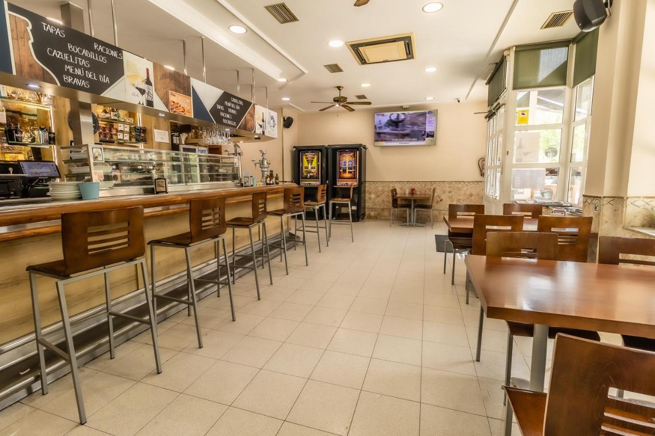 Hostal - Restaurante La Buena Villa By Vivere Stays Villalonquéjar Exteriér fotografie